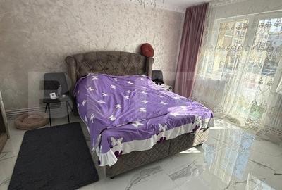 Apartament de vanzare  3 camere decomandat, zona Micro 16 - 2