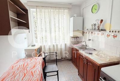 Apartament cu 2 camere semidecomandat, mobilat în Republicii - 1