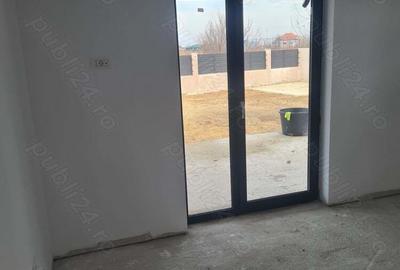 Casă cu 3 camere în Central - 2