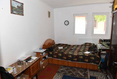 Casă cu 3 camere decomandat în Mislea - 8
