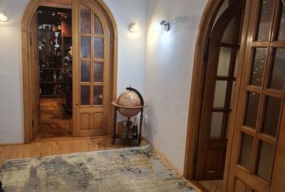 Apartament cu 3 camere decomandat în Central - 1