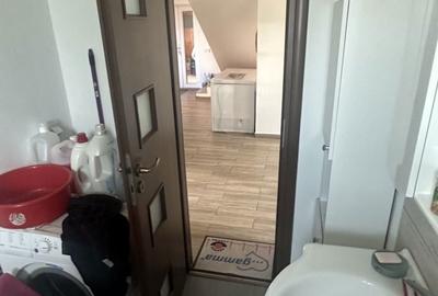 Casă cu 4 camere în Berceni - 2