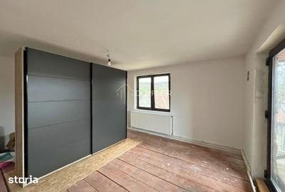 Casă cu 4 camere cu Teren 540 Mp în Band - 8