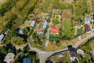 Casă cu 4 camere cu Teren 1800 Mp în Chiperești - 2