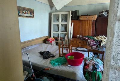 Casă cu 5 camere cu Teren 1000 Mp în Pomi