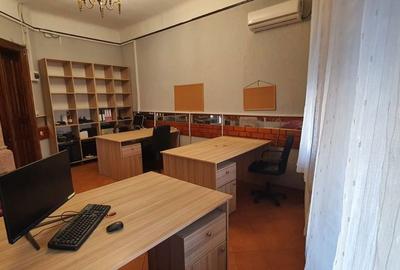 Spațiu comercial, de 25 mp, în Central - 3