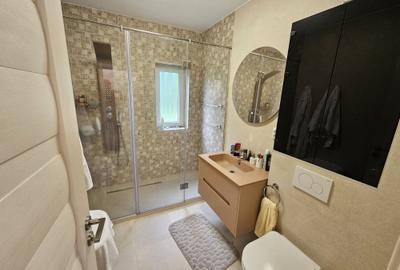 Apartament cu 3 camere decomandat în Rățoaia - 2