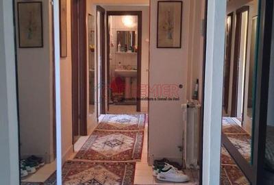 Apartament cu 4 camere decomandat în Octavian Goga - 1