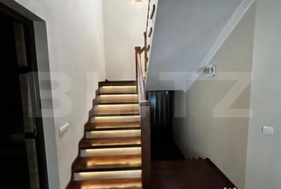 Casă cu 7 camere cu Teren 500 Mp în Central - 3