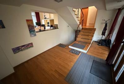 Casă / Vilă cu 6 camere în zona  Calea Aradului - 26