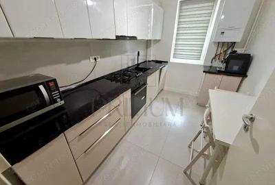 Apartament cu 3 camere semidecomandat, mobilat în Chișoda - 1