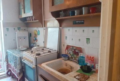 Apartament cu 3 camere decomandat în Barieră - 10