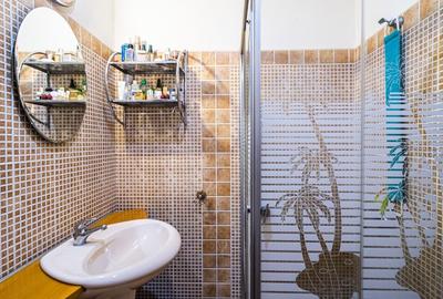 Vatra Luminoasa, bloc caramida reabilitat, parter inalt, renovat, parc - 6