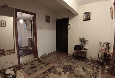 Apartament cu 3 camere decomandat în George Enescu - 13