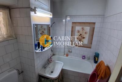 3 camere decomandat, ultracentral, etaj intermediar Iasi - 3