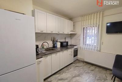 Apartament cu 2 camere semidecomandat, mobilat în Dâmbovița