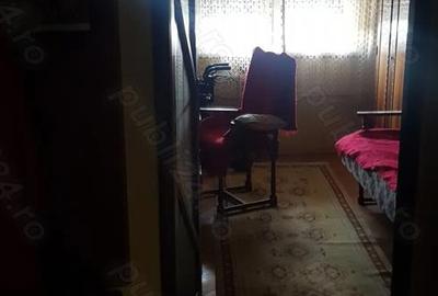 Apartament cu 3 camere decomandat în UTA - 7