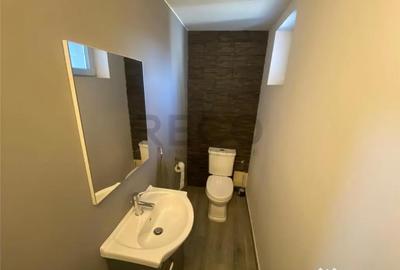 Spațiu comercial, de 79 mp, în Central - 6