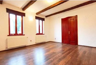 Casă în Subcetate - 7