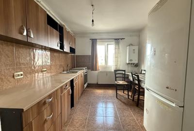 Apartament spatios, 2 camere, 51 mp utili + balcon - Girocului - 4