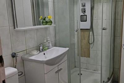 Apartament cu 2 camere semidecomandat, mobilat în Ultracentral