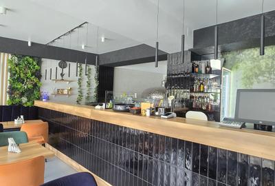 Spațiu comercial, de 200 mp, în Ultracentral - 6