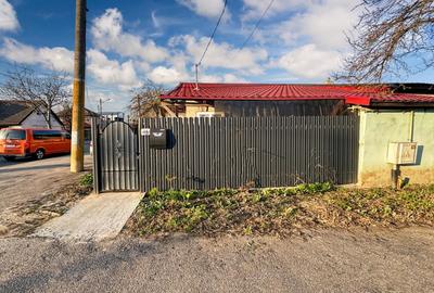 Casă individuală cu 3 camere cu Canalizare în Km 5 - 4