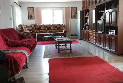 Casă cu Teren 670 Mp în Central - 3