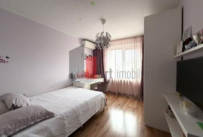 Apartament cu 4 camere decomandat în Apărătorii Patriei - 9