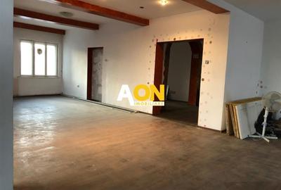 Casă individuală cu 9 camere cu Canalizare în Cetate - 3