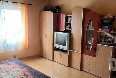 Vand casa cu etaj si teren - 6