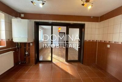 Casă cu 5 camere cu Teren 385 Mp în Central - 2