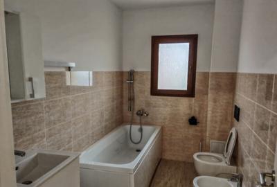 Casă cu 2 camere cu Teren 1111111111 Mp în Bucium - 2