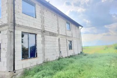 Casă cu 6 camere cu Teren 2700 Mp în Berceni - 17