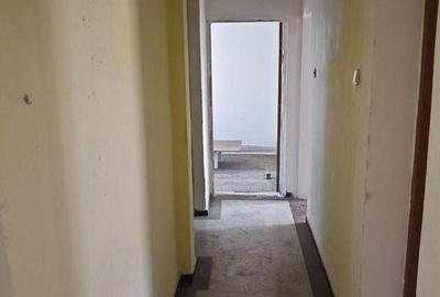 APARTAMENT 3 CAMERE DECOMANDAT ZONA PENINSULA/ PIATA OVIDIU - 2