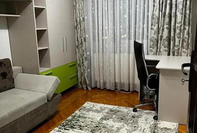 Proprietar - Inchiriez apartament cu 3 camere decomandat - 5