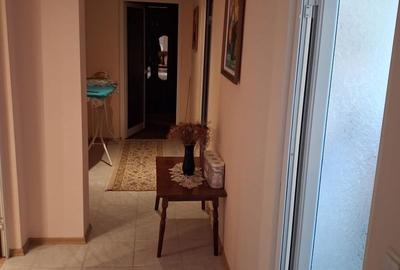 Apartament cu 3 camere decomandat în Obor - 2