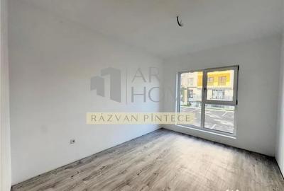 Spațiu comercial, de 75 mp, în Central - 3