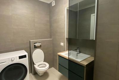 Apartament cu 3 camere semidecomandat în Micro 16 - 18