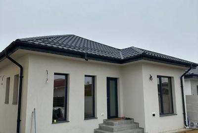 Casă cu 2 camere cu Teren 300 Mp în Central - 3