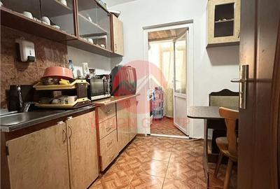 Apartament cu 3 camere decomandat în Central - 11