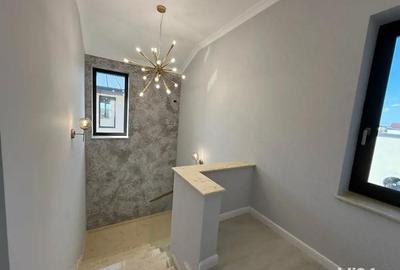 Casă cu 5 camere cu Teren 330 Mp în Central - 1