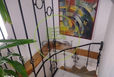 Casă cu 4 camere în Central - 11