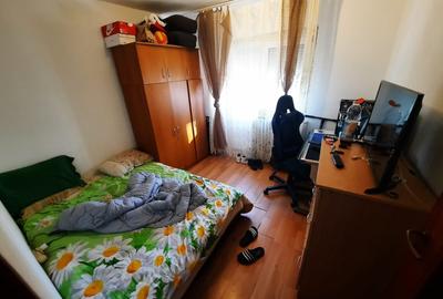 2 camere decomandat, zona Dacia, etaj 3/4 - 2