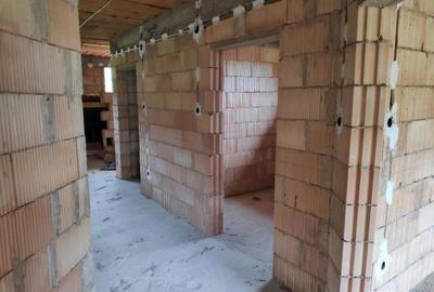 Casă cu 12 camere cu Teren 3135 Mp în Borsec - 2