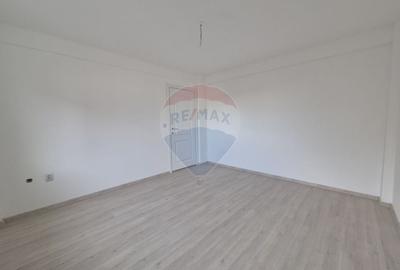 Apartament 3 camere decomandat parter - 9