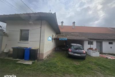 Casă cu 5 camere cu Teren 2000 Mp în Recea - 2