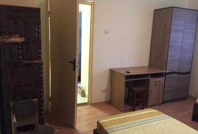 Apartament cu 2 camere decomandat în Zam - 2