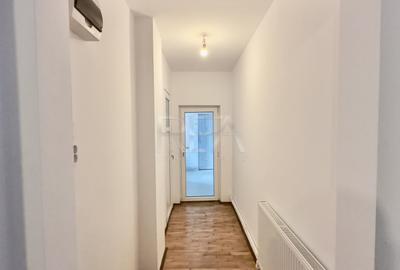 Apartament cu 3 camere decomandat în Capitale - 11