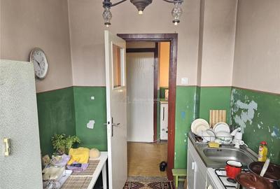 Apartament cu 2 camere semidecomandat în Micro I - 2